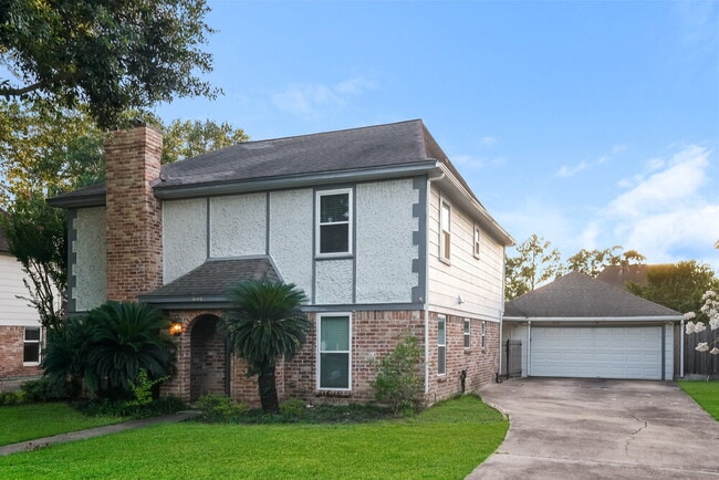 property at 1711 Meadow Green Dr