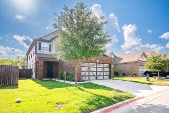 2950 E Old Settlers Blvd in Round Rock, TX - Building Photo - Building Photo