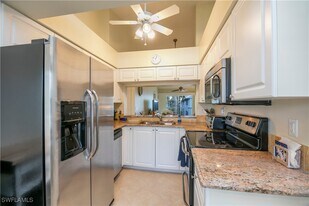 113 Wading Bird Cir in Naples, FL - Building Photo