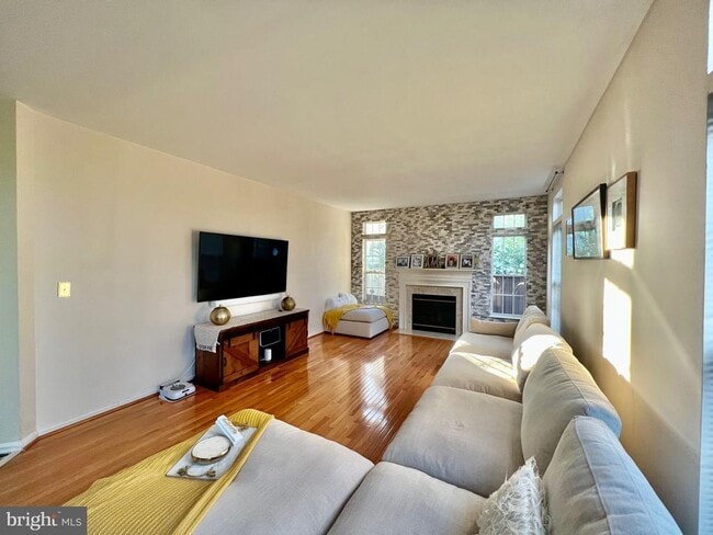 15000 Onan Ct in Gainesville, VA - Building Photo - Building Photo