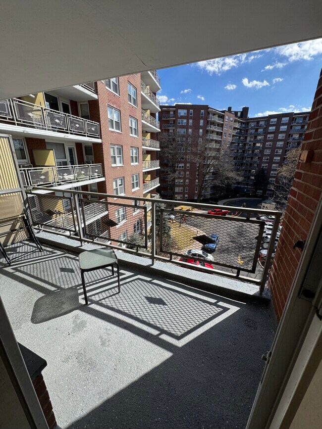 91 Strawberry Hill Ave, Unit Strawberry Hill Unit 638 in Stamford, CT - Foto de edificio - Building Photo
