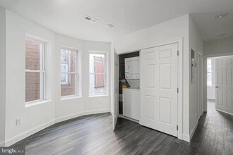 264 S 56th St in Philadelphia, PA - Building Photo - Building Photo