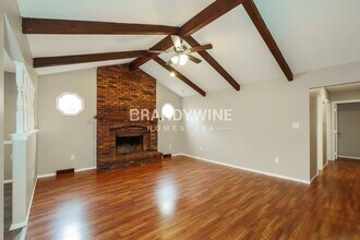 17312 E 50th Terrace Ct S in Independence, MO - Foto de edificio - Building Photo