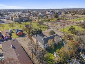 Brazos Terrace Apartments in Waco, TX - Building Photo - Building Photo