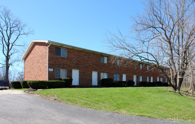 Mogadore Square in Mogadore, OH - Foto de edificio - Building Photo