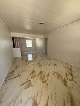 556 Blueberry Blvd in Dallas, TX - Building Photo - Building Photo