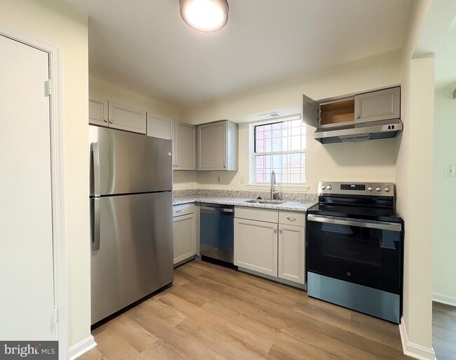 1021 St Michaels Dr in Bowie, MD - Building Photo - Building Photo