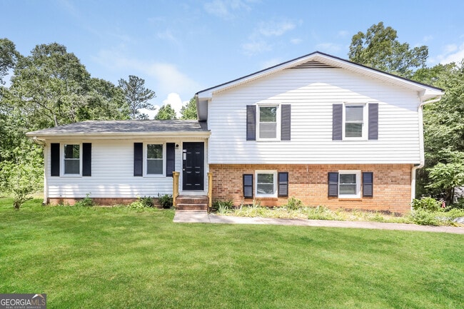 property at 185 Hyde Cir