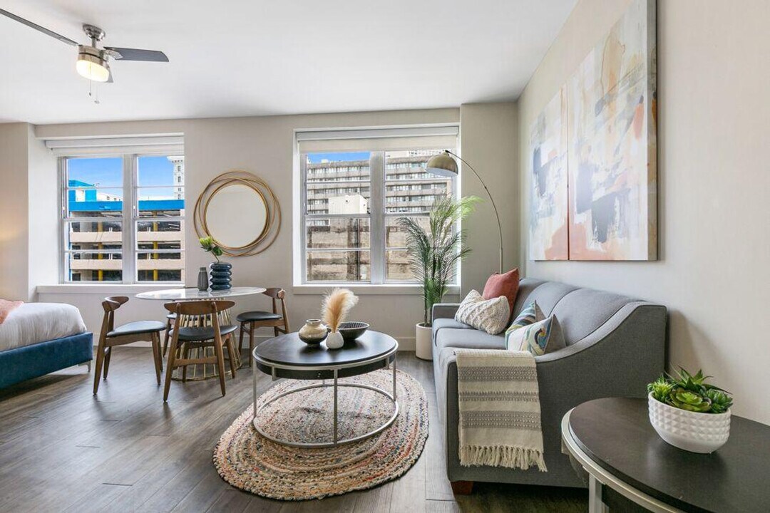 1111 Tulane Ave in New Orleans, LA - Building Photo