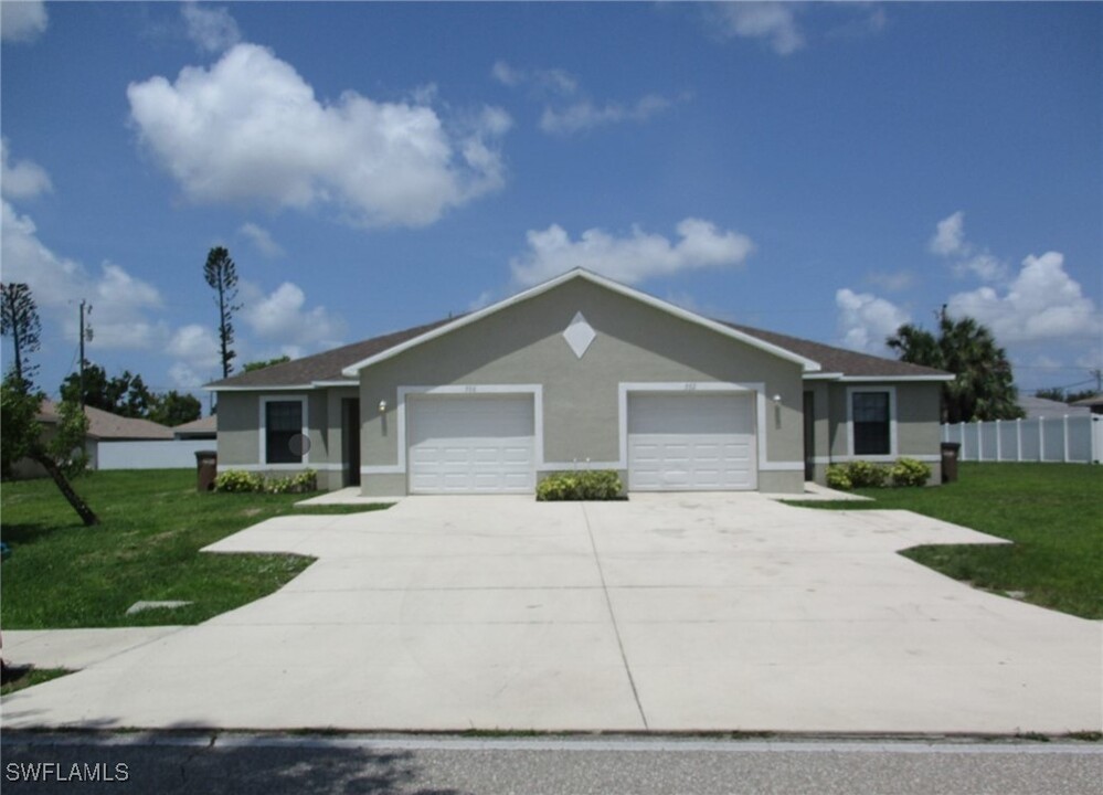 502 SE 24th Ave in Cape Coral, FL - Building Photo