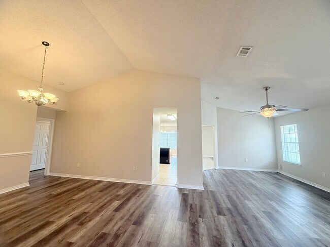 4762 Ribault Ln in Milton, FL - Foto de edificio - Building Photo