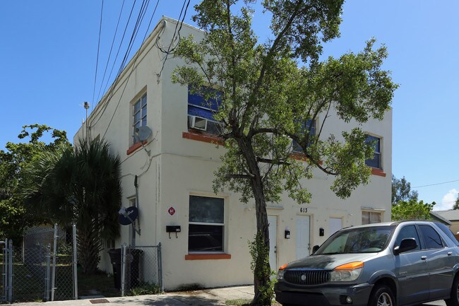 613 20th St in West Palm Beach, FL - Building Photo - Building Photo