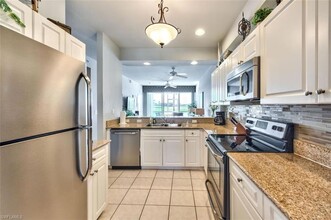 7925 Mahogany Run Ln, Unit 914 in Naples, FL - Building Photo - Building Photo