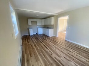 101 Randall St in Florida, NY - Building Photo - Building Photo
