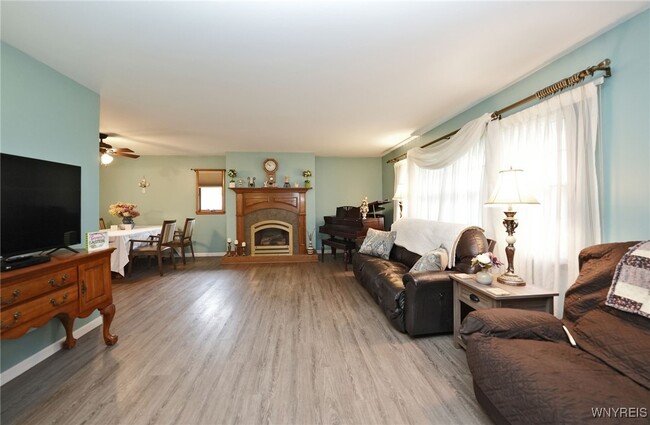 property at 3839 Sunset Dr