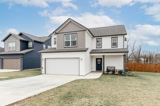 1106 Eagle's View Dr in Clarksville, TN - Building Photo - Building Photo