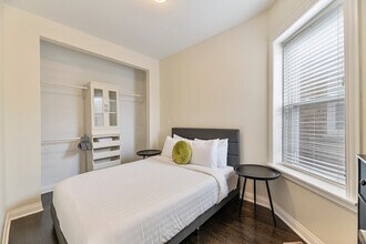 1351 N Lawndale Ave, Unit SI ID1265099P in Chicago, IL - Foto de edificio - Building Photo