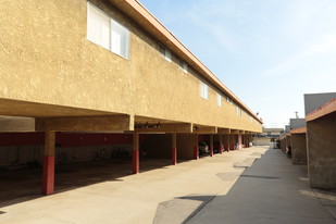 732 W Imperial Ave in El Segundo, CA - Building Photo - Building Photo