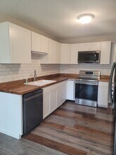 100 N Hillside Dr in Spring Lake, NC - Building Photo - Building Photo