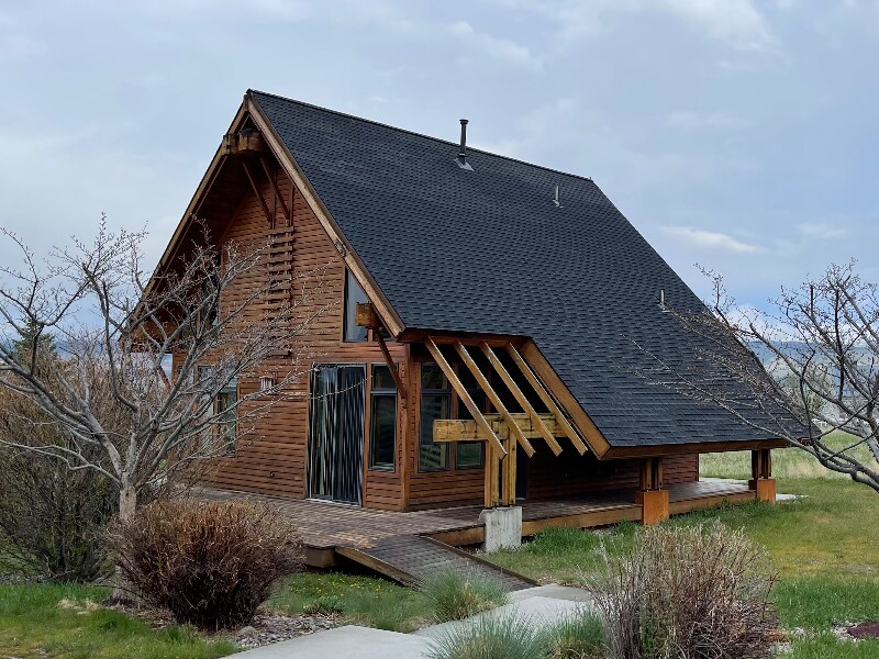 275 Bowman Rd in Hamilton, MT - Building Photo