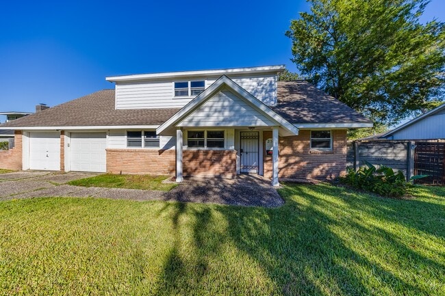 property at 2519 Lazy Lake Dr