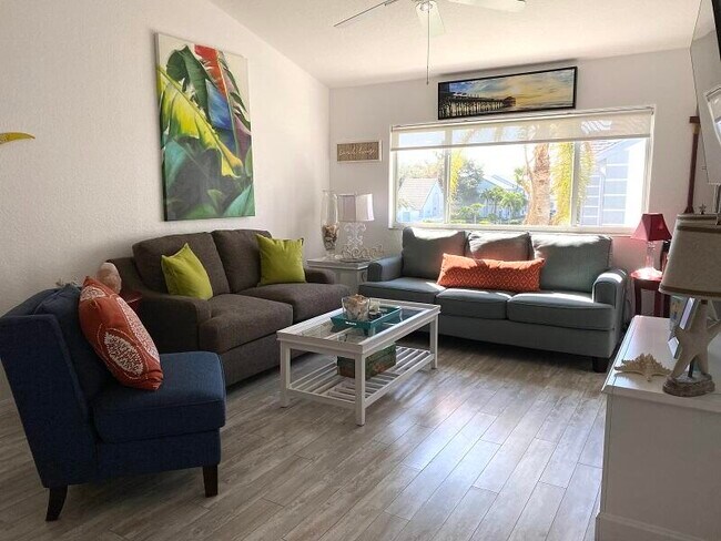 343 Ocean Park Ln in Cape Canaveral, FL - Building Photo - Building Photo