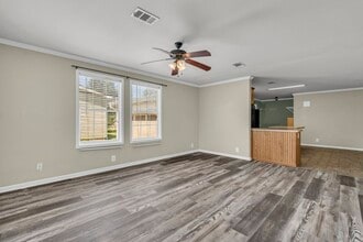 79 Crest Oak Dr in Starkville, MS - Foto de edificio - Building Photo