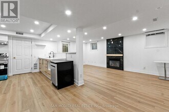 5436 Edencroft Crescent in Mississauga, ON - Building Photo - Building Photo