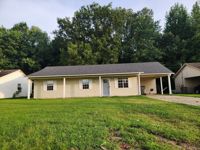 property at 3704 Shelby Dr