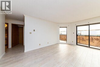 975 W 13th Ave in Vancouver, BC - Building Photo - Building Photo