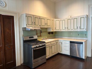 226 E Gwinnett St in Savannah, GA - Building Photo - Building Photo