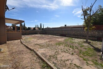 11724 Lorri Dr in El Paso, TX - Building Photo - Building Photo