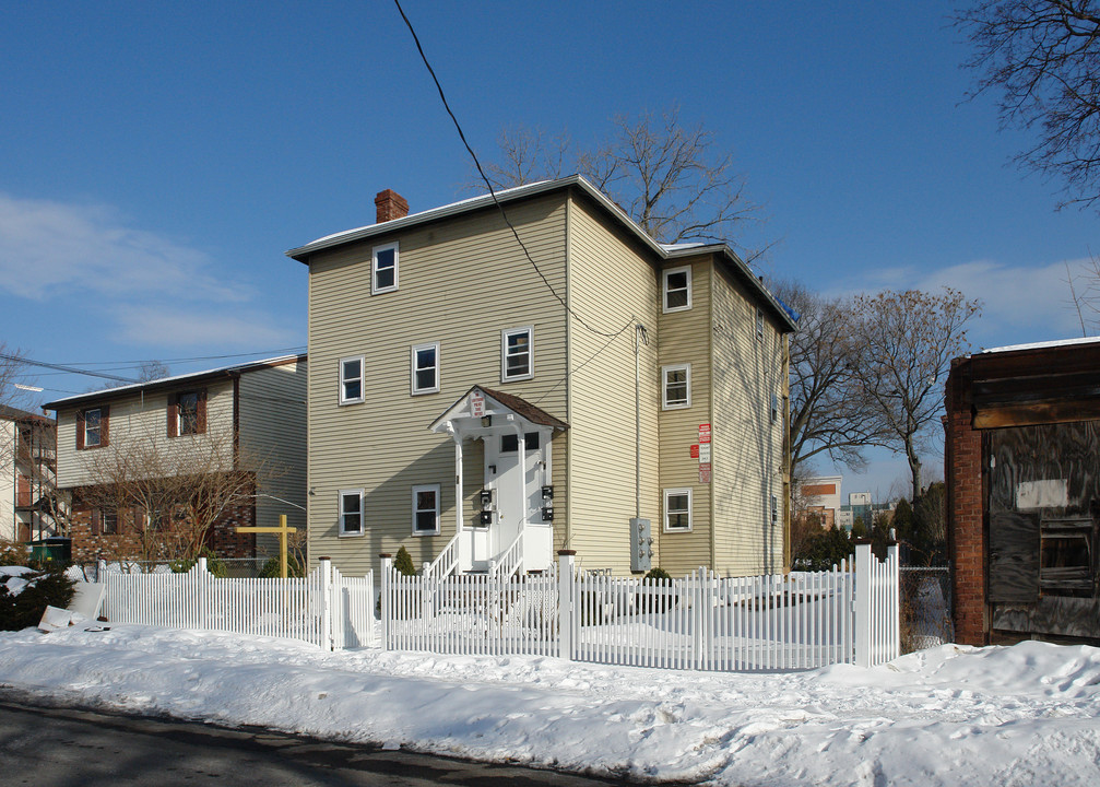 50 East St in Hartford, CT - Building Photo