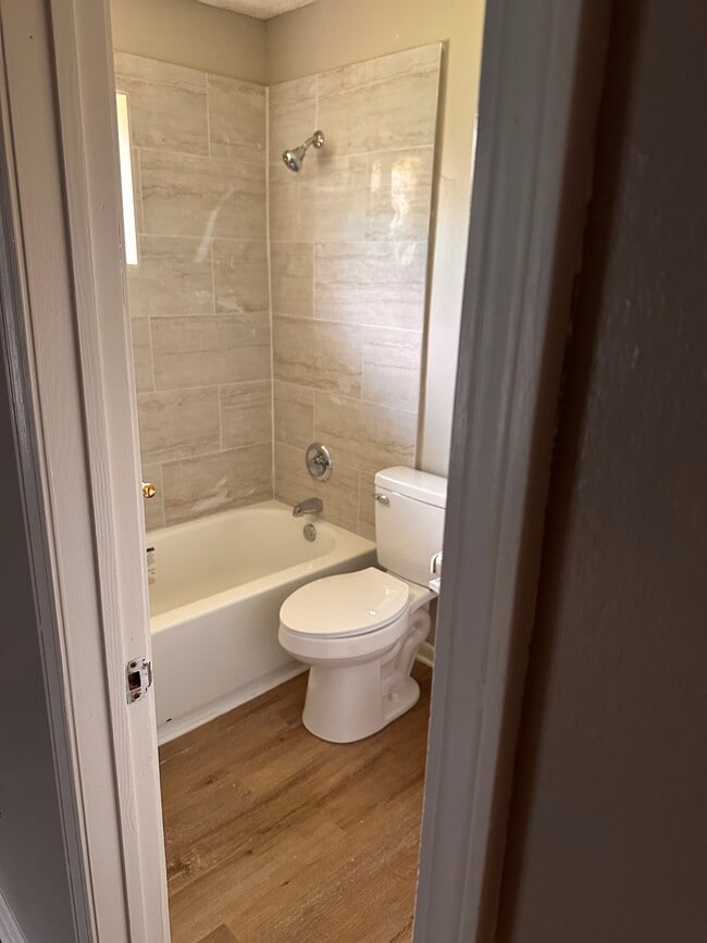 4540 New Weis Rd, Unit Apartment B