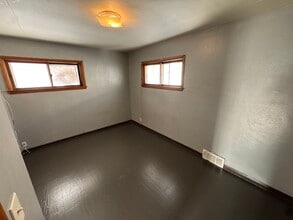 5827 N 65th St in Milwaukee, WI - Building Photo - Building Photo