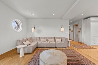 344 Tappan St in Brookline, MA - Building Photo - Building Photo