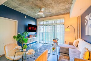 913 N 3rd St in Phoenix, AZ - Building Photo