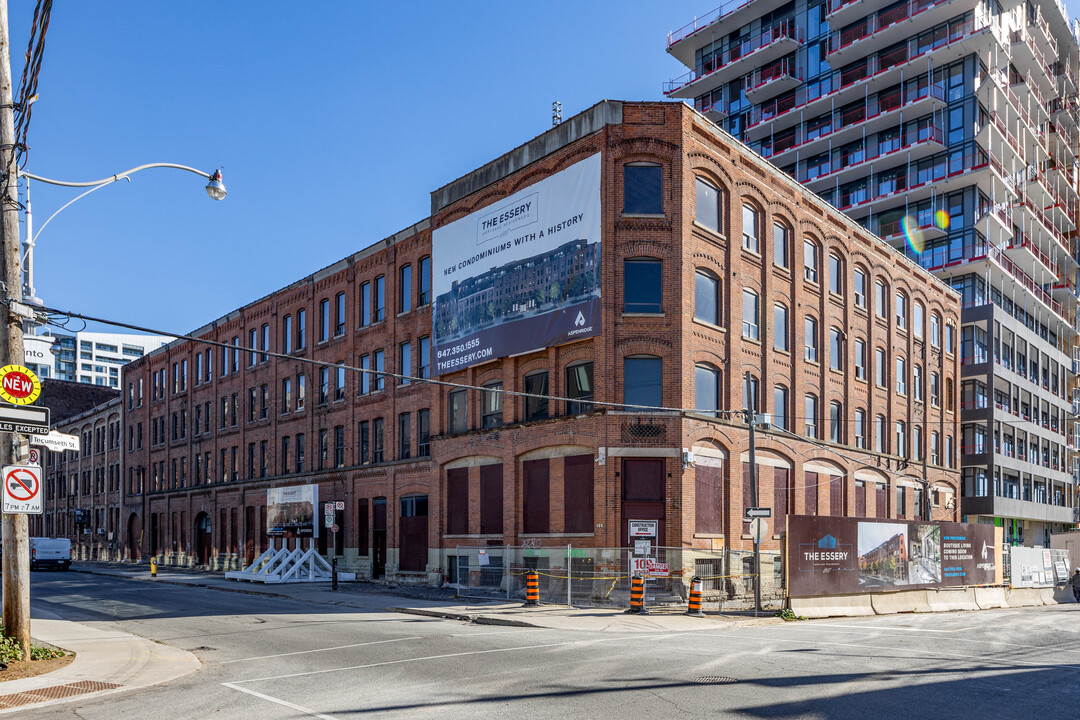 The Essery in Toronto, ON - Building Photo