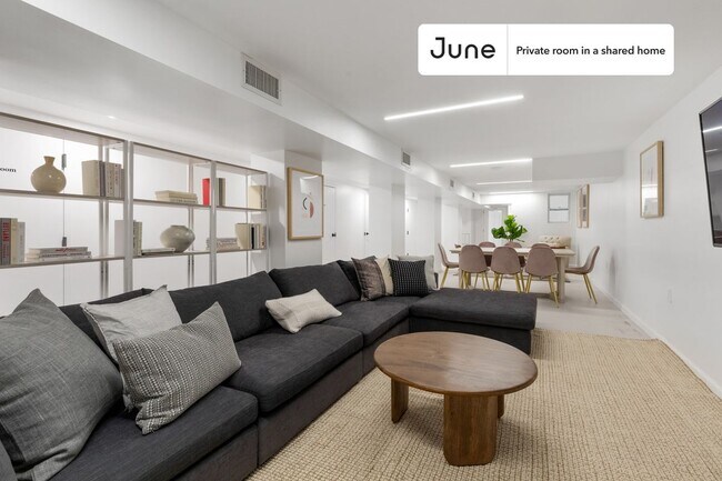 Room in Shared 5.0 bed/2 bath home in New York, NY - Building Photo - Building Photo