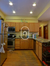 8 Burney St, Unit 3 in Boston, MA - Foto de edificio - Building Photo