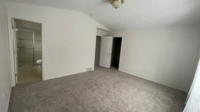 23921 E Maxwell Ave in Liberty Lake, WA - Building Photo - Building Photo