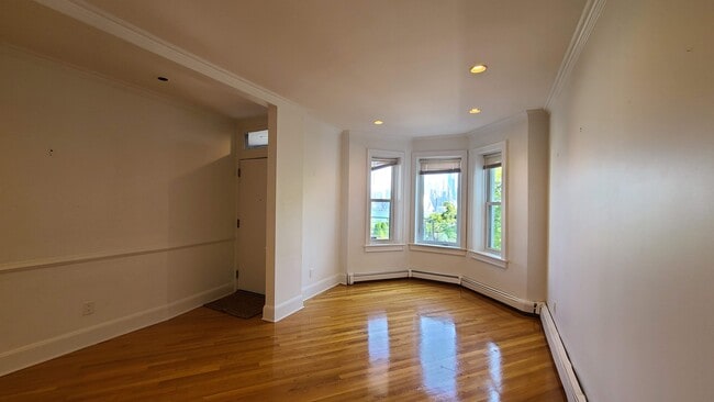 955 Boulevard E, Unit 2