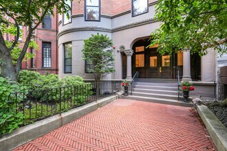 290 Commonwealth Ave, Unit #B in Boston, MA - Building Photo - Building Photo