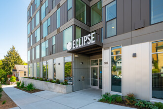 Eclipse Fremont Apartments in Seattle, WA - Building Photo - Building Photo