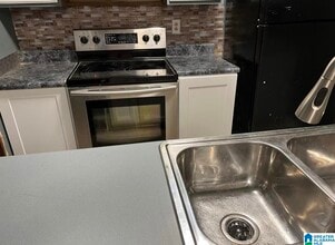 656 Valley Crest Dr in Birmingham, AL - Building Photo - Building Photo