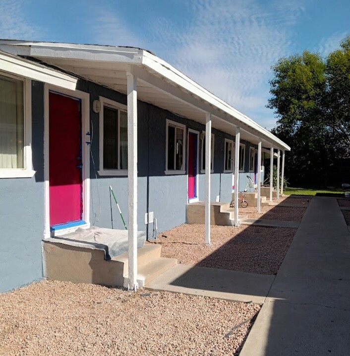 513 N 40th Ave in Phoenix, AZ - Building Photo