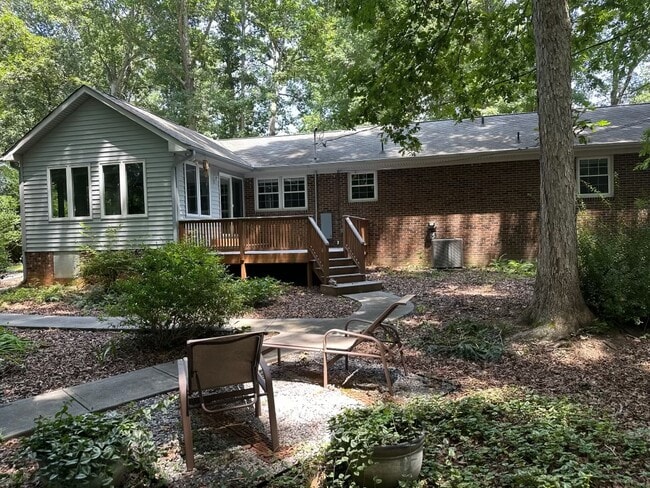4905 Heritage Dr in Durham, NC - Building Photo - Building Photo