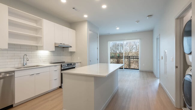 The Basin in Wakefield, MA - Foto de edificio - Building Photo