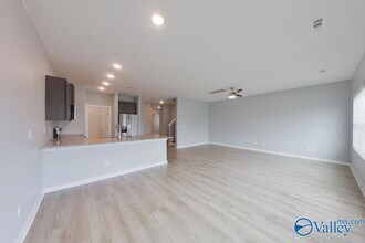 6103 Stonewater Ct in Huntsville, AL - Foto de edificio - Building Photo