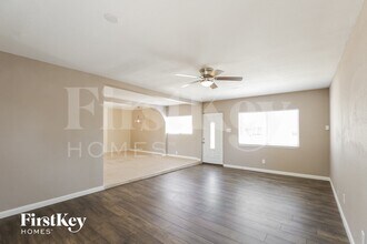 547 W 18th St in Tempe, AZ - Foto de edificio - Building Photo